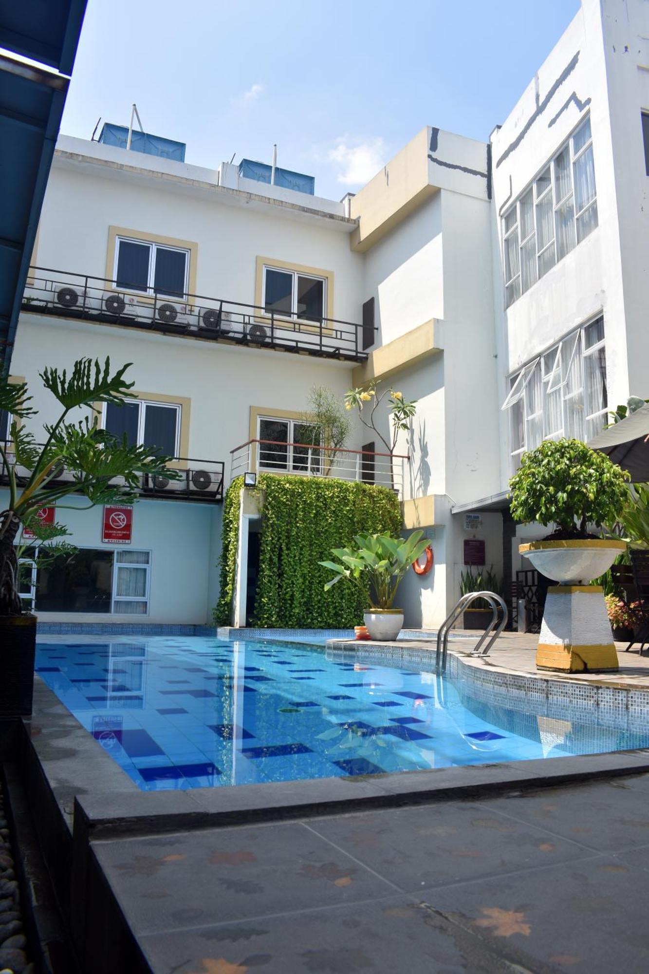Abadi Hotel Malioboro Yogyakarta By Tritama Hospitality Экстерьер фото