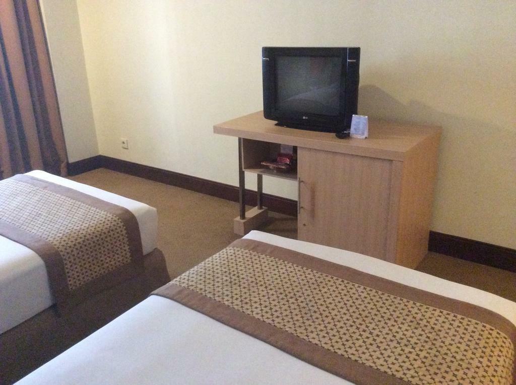 Abadi Hotel Malioboro Yogyakarta By Tritama Hospitality Экстерьер фото